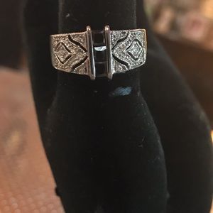 DIAMOND AND TURMALINE RING